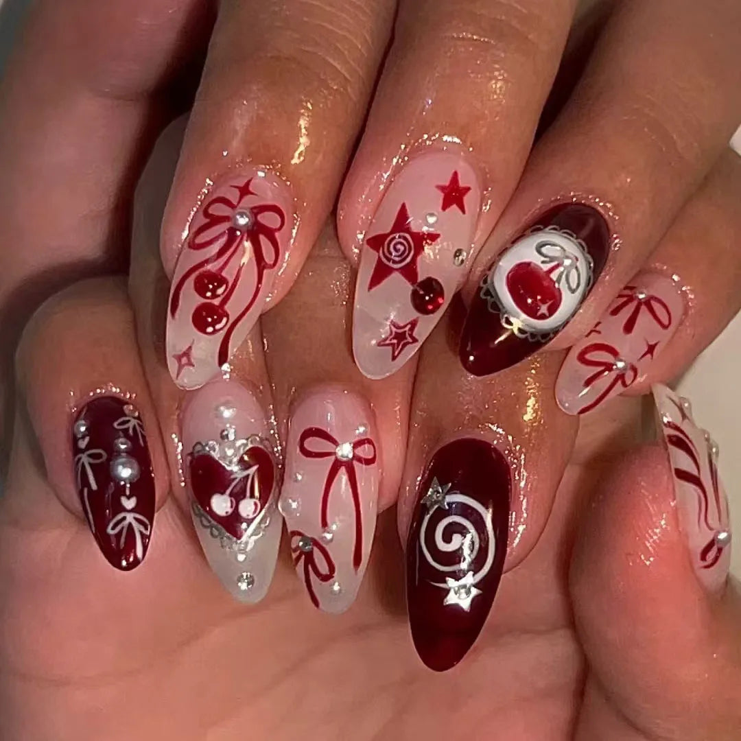 24 قطعة أظافر صناعية بشكل لوزي مع لاصق وديكور فضي – 24Pcs Almond Shape Fake Nails with Glue & Silver Bow Design