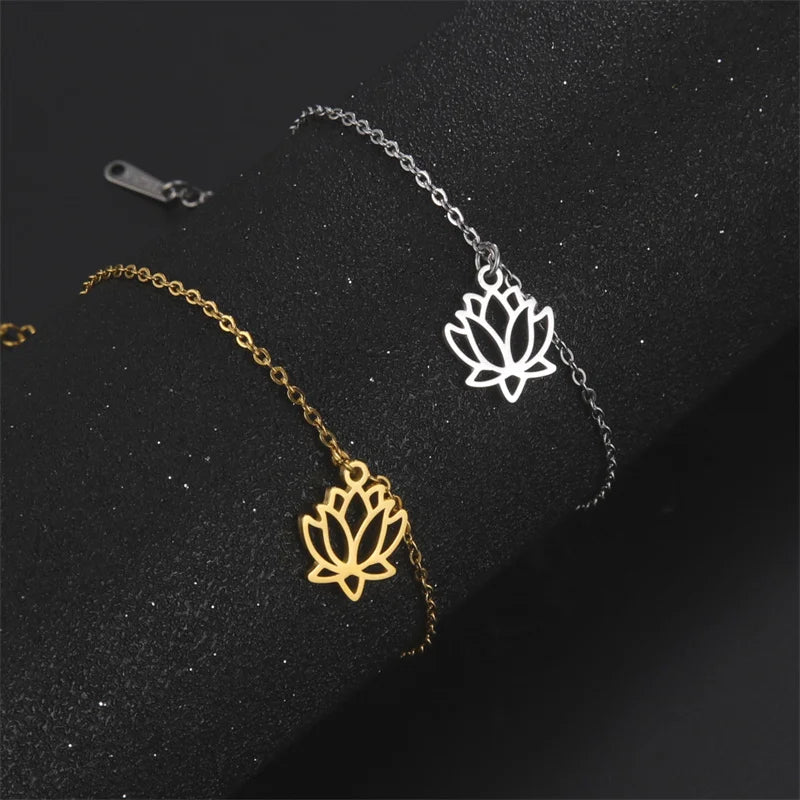✨ Gold Lotus Flower Anklet – Stainless Steel Foot Bracelet for Women 🔷 خلخال زهرة اللوتس بلون ذهبي – سلسلة كاحل من الستانلس ستيل للنساء