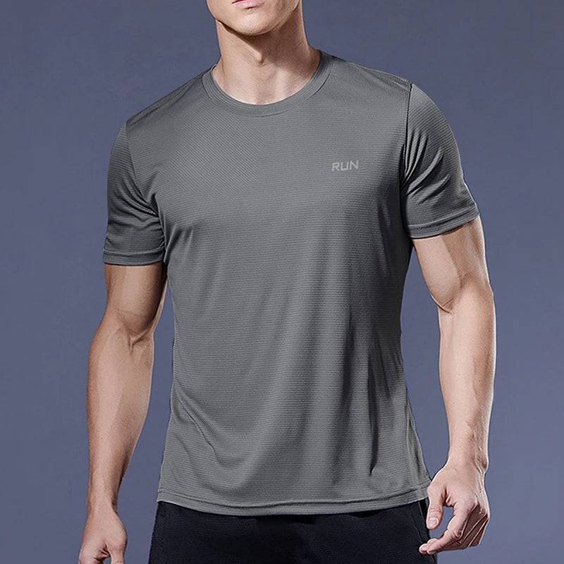 🇧🇷 Men's Quick Dry Oversized Gym T-Shirt – Summer Sports & Fitness Jersey | تيشيرت رياضي رجالي صيفي واسع – خامة تجف سريعًا للجيم والجري مستوحى من تيشيرتات البرازيل