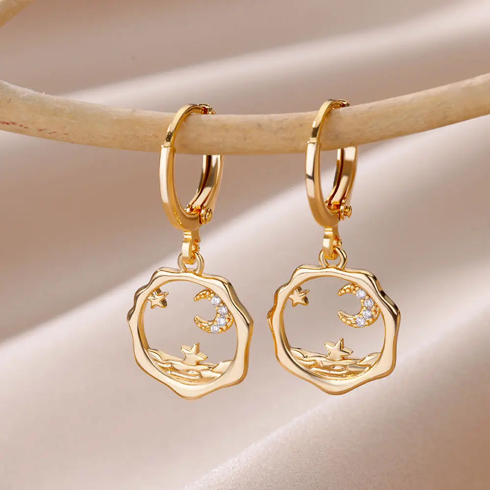 ✨ Luxury Zircon Heart & Moon Hoop Earrings – Imitation Pearl Stainless Steel Wedding Jewelry 🔷 أقراط دائرية فاخرة بزركون وقلب وهلال – تصميم أنيق مع لؤلؤ صناعي من الستانلس ستيل