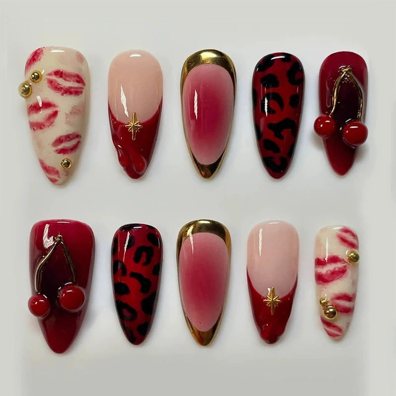 24 قطعة أظافر صناعية بشكل لوزي مع لاصق وديكور فضي – 24Pcs Almond Shape Fake Nails with Glue & Silver Bow Design