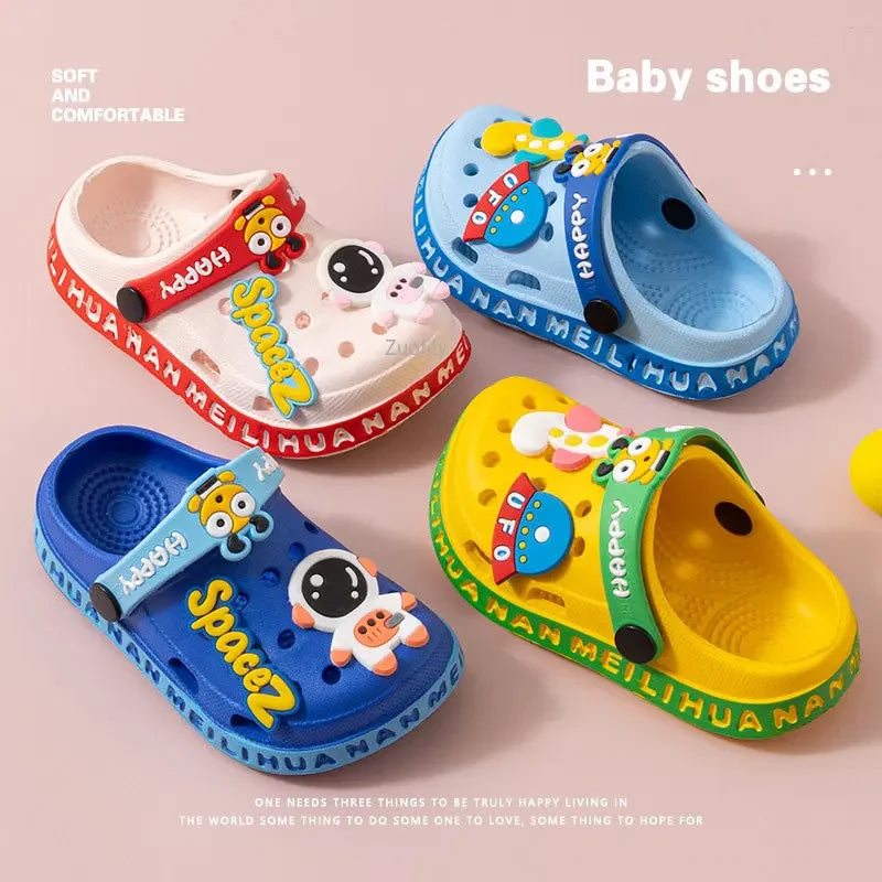 🐾 Cute EVA Cartoon Garden Sandals – Summer Beach Slippers for Kids | صنادل أطفال كرتونية خفيفة – شباشب صيفية عالية الجودة للحديقة والشاطئ