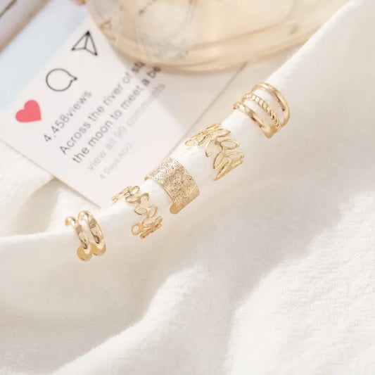 ✨ 5Pcs C-Shaped Ear Clip Set – No Piercing Minimalist Ear Cuff Accessories 🔷 طقم 5 قطع حلقات أذن على شكل C – بدون ثقب، تصميم بسيط أنيق للنساء