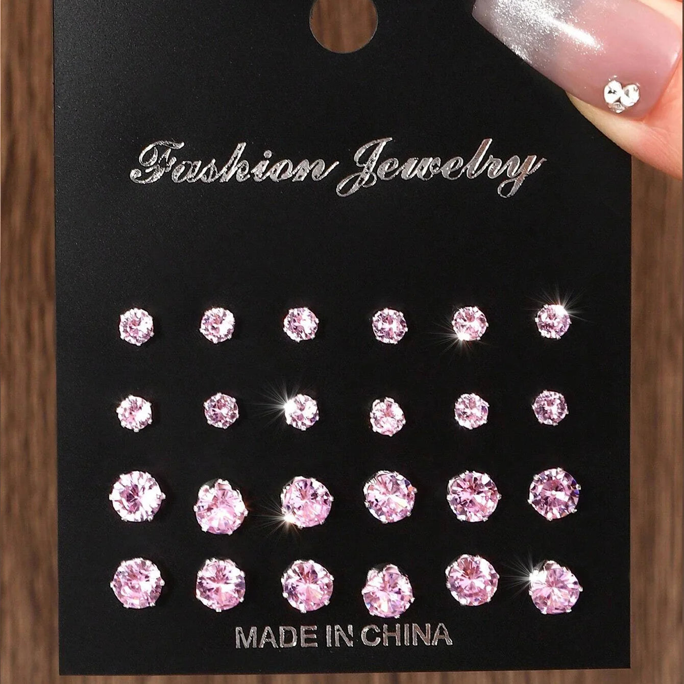 ✨ 12 Pairs Zirconia Stud Earrings – Luxurious, Simple & Shiny Gift Set 🔷 طقم 12 زوج من أقراط الزركونيا اللامعة – تصميم أنيق وبسيط هدية مثالية للأزواج والمناسبات