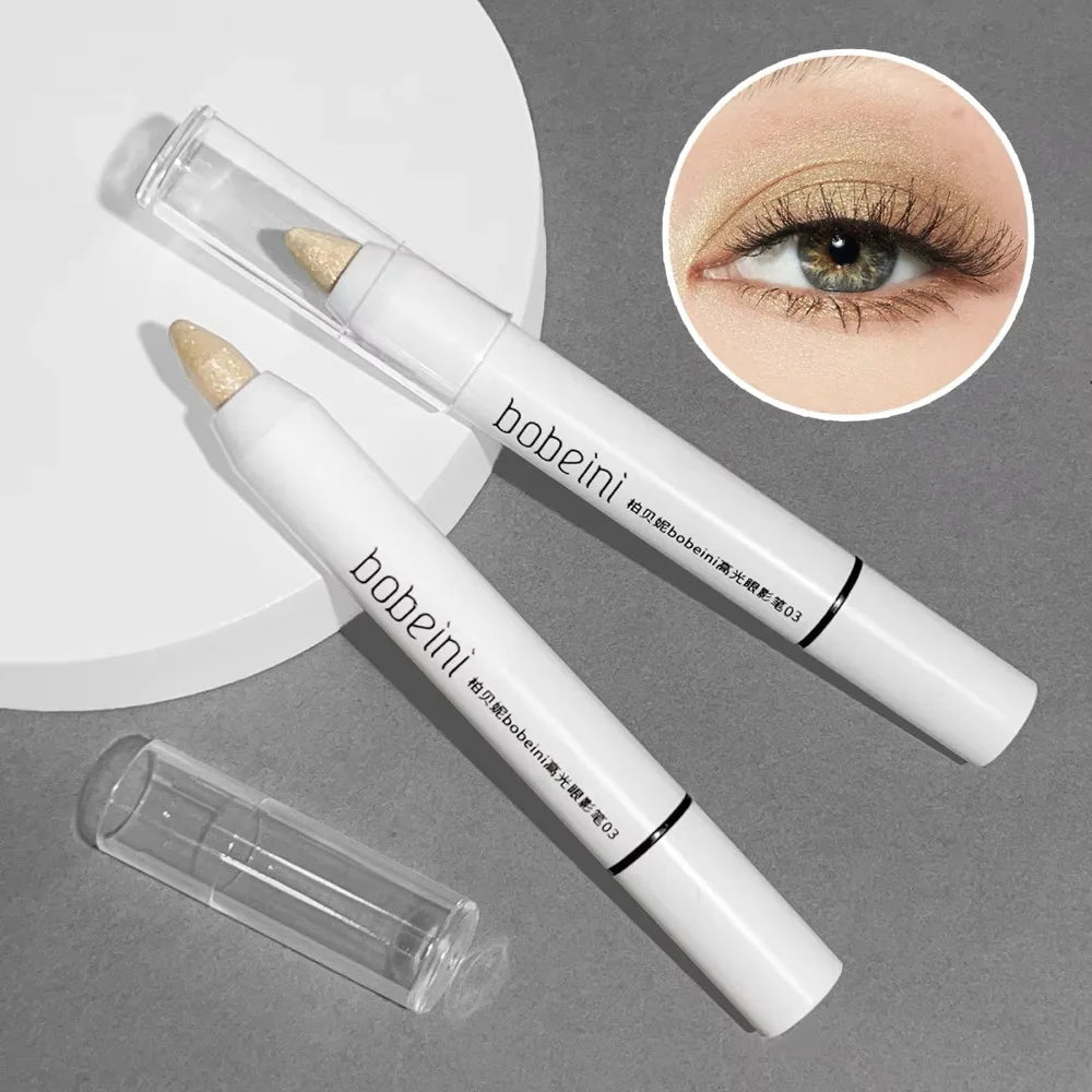 Highlighter & Contour Pen – Hydrating Shimmer Stick for Nose, Cheeks & Flawless Glow | قلم هايلايتر وكونتور مرطّب بلمسة لامعة – لإبراز الأنف والخدود بمكياج متقن ومضيء