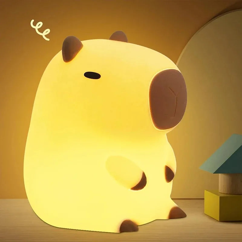 ✨ Cute Capybara Night Light 🐾 – Soft Silicone Cartoon Lamp for Kids | 🌙 مصباح كابيبارا ليلي لطيف – لمبة كرتونية من السيليكون للأطفال
