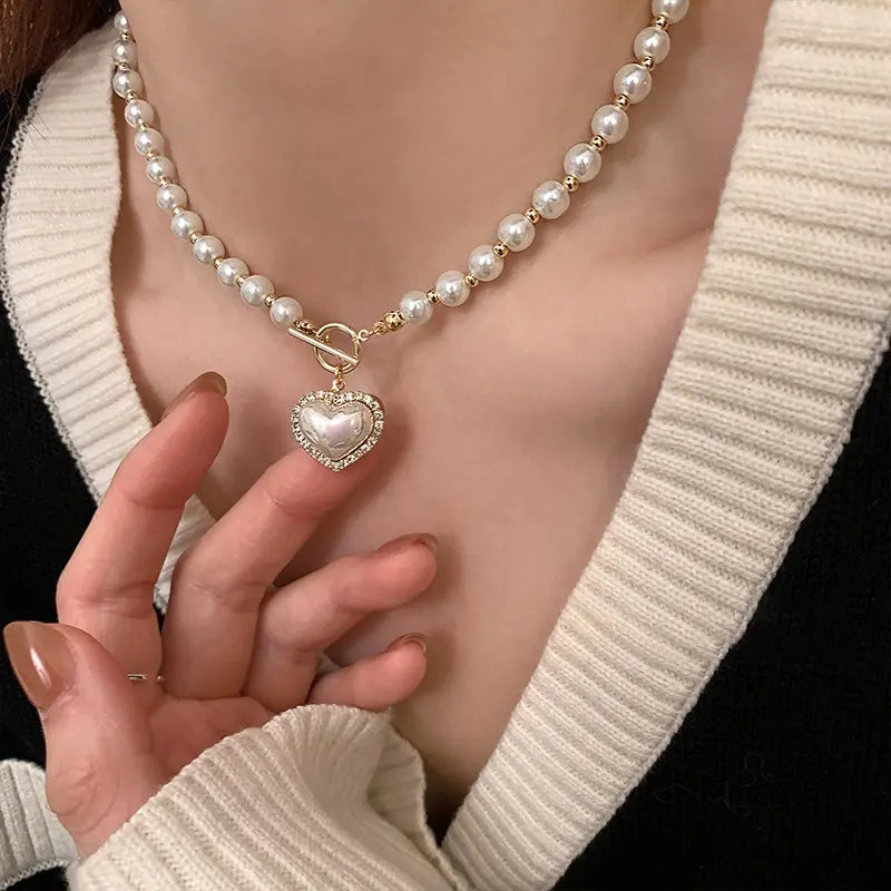 ✨ Elegant Pearl Heart Pendant Necklace – Korean Style Luxury Chain 🔷 عقد أنيق بلؤلؤ صناعي مع تعليقة قلب – تصميم فاخر كوري للنساء والبنات