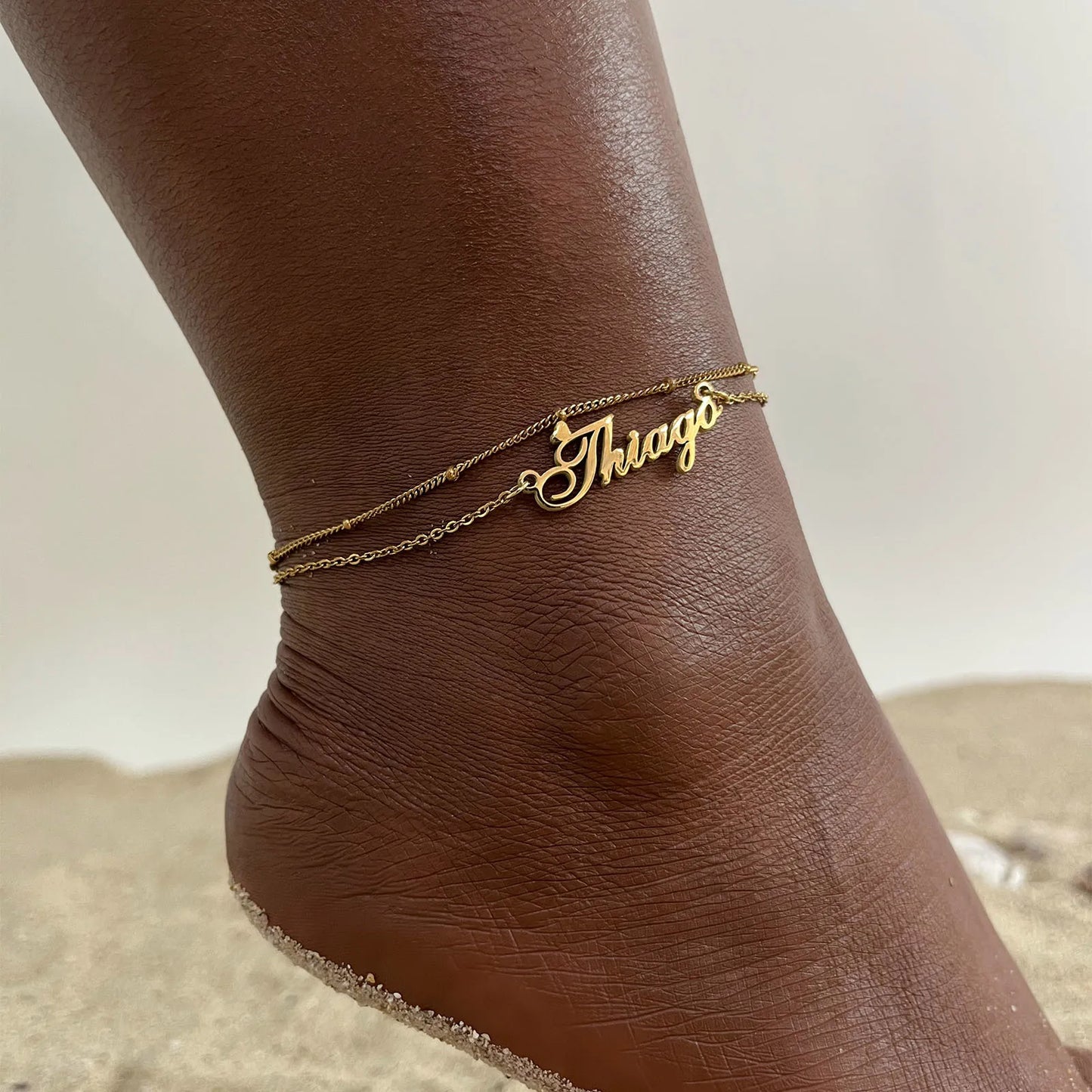 Vnox Personalized Name Anklet – Custom Gold Stainless Steel Chain Bracelet for Women | خلخال مخصص باسم من Vnox – سلسلة من الستانلس ستيل الذهبي بتصميم شخصي أنيق للنساء