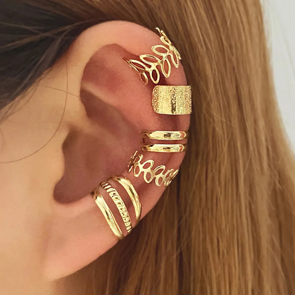 ✨ 5Pcs C-Shaped Ear Clip Set – No Piercing Minimalist Ear Cuff Accessories 🔷 طقم 5 قطع حلقات أذن على شكل C – بدون ثقب، تصميم بسيط أنيق للنساء