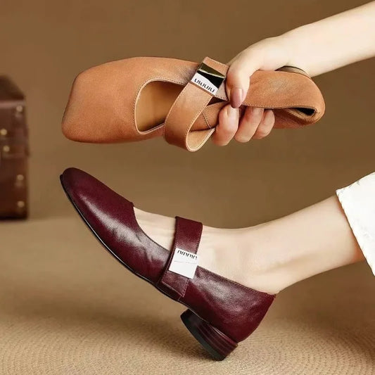 2025 Women’s Retro Round Toe Low Heel Shoes – Shallow Slip-On Casual Flats for Spring & Autumn | حذاء نسائي كلاسيكي 2025 بطرف دائري وكعب منخفض – تصميم سهل اللبس بنعل مقاوم للمشي اليومي في الربيع والخريف