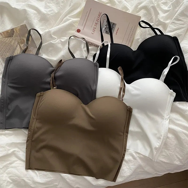 🔥 Women’s Seamless Yoga Tank Top 🧘‍♀️ – Skin-Friendly U-Back Sports Bra Vest with Fixed Chest Pads | توب رياضي نسائي بدون خياطة – بحشوة صدر ثابتة وظهر مفتوح ناعم على البشرة