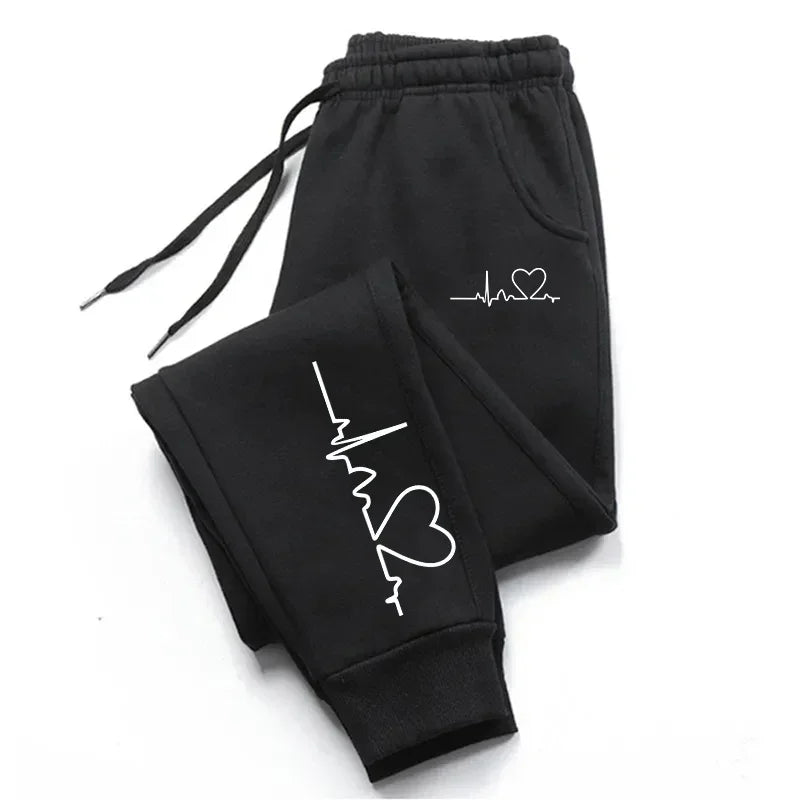Women’s Heart Print Jogging Sweatpants – High-Quality Casual Fitness Tracksuit Trousers | بنطال رياضي نسائي بطبعة قلب – بجودة عالية للمشي والرياضة والإطلالات اليومية