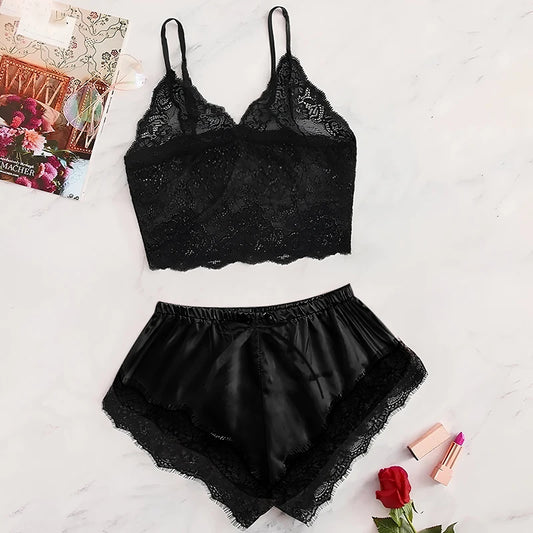 🌸 2025 Sexy Lace Pajama Set for Women 👗 – 2-Piece See-Through Sleepwear with Suspender Top & Shorts | طقم بيجاما دانتيل نسائي صيفي 2025 – شفاف من قطعتين مع شورت وتوب برباط