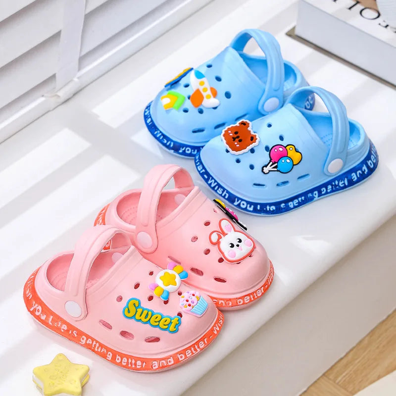 🦕 Kids Summer Garden Clogs – Lightweight Cartoon Slip-On Sandals | صنادل أطفال صيفية كروكس كرتونية – خفيفة ومريحة بتهوية عالية