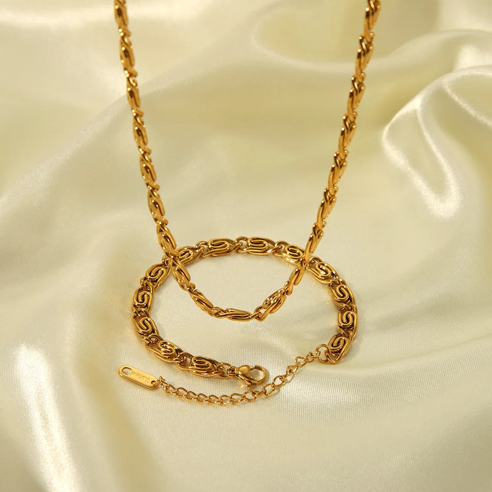 💫 18K Gold Plated Geometric Circle Jewelry Set – Necklace & Bracelet | طقم مجوهرات دائري هندسي مطلي ذهب عيار 18 – عقد وسوار نسائي