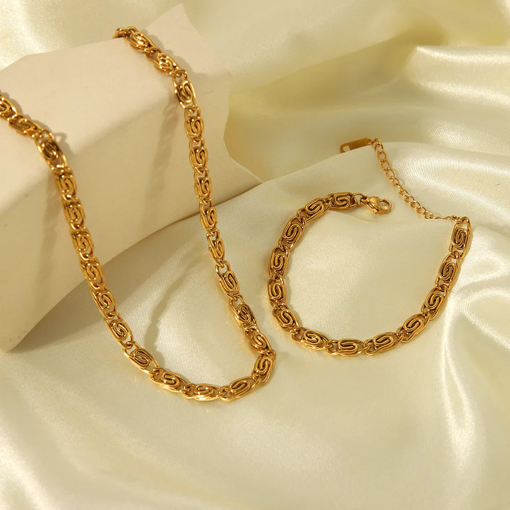 💫 18K Gold Plated Geometric Circle Jewelry Set – Necklace & Bracelet | طقم مجوهرات دائري هندسي مطلي ذهب عيار 18 – عقد وسوار نسائي