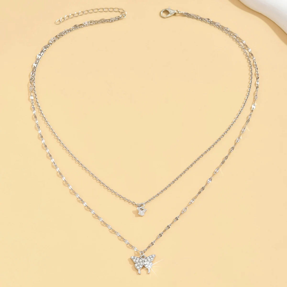 💎 Women’s Double Layer Butterfly Necklace 🦋 – Sparkling Exquisite Collar Chain Jewelry for Party & Holiday Gift | عقد نسائي مزدوج الطبقات بتصميم فراشة لامع – سلسلة أنيقة للحفلات والهدايا