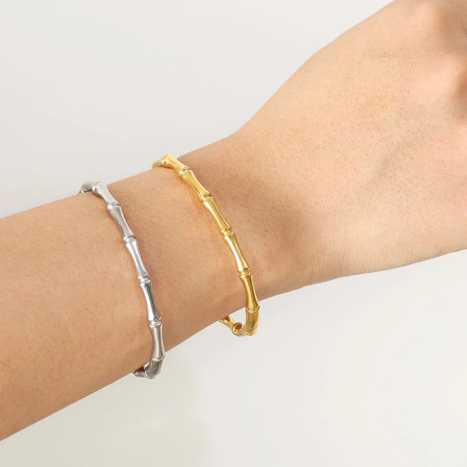 ✨ Bamboo Shape Stainless Steel Bracelet – Unisex Gold & Silver Smooth Finish 🔷 سوار أنيق بتصميم الخيزران من الستانلس ستيل – للنساء والرجال بلون ذهبي وفضي