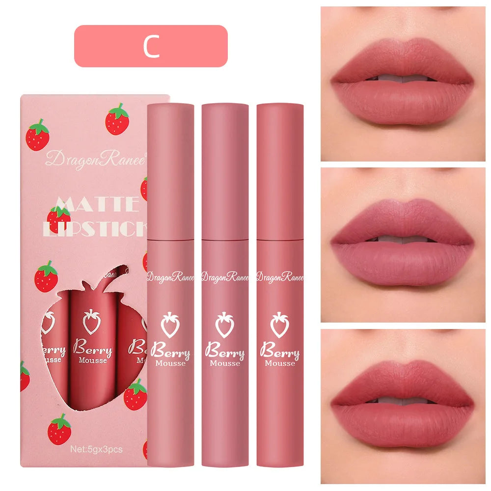 3-Piece Strawberry Velvet Matte Lip Glaze Set – Non-Stick Cup Liquid Lipstick | طقم 3 قطع من ملمع شفاه مخملي بطعم الفراولة – روج سائل مطفي لا يلطخ الكوب