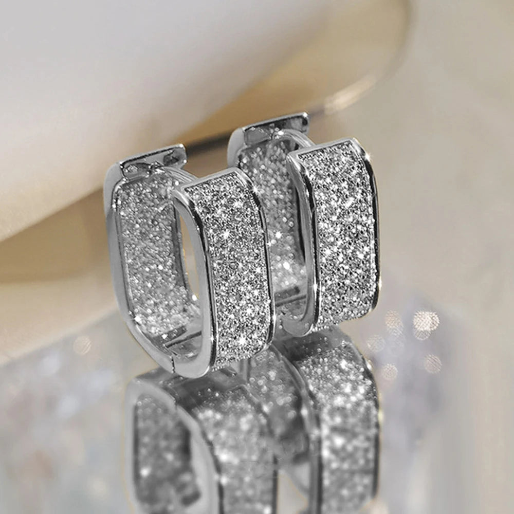 ✨ Huitan Korean CZ Paved Hoop Earrings – Gold/Silver Simple Fashion Jewelry 🔷 أقراط هويتان الكورية بحلقات مرصعة بالزركون – بلون ذهبي أو فضي، تصميم بسيط وأنيق