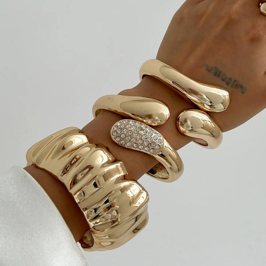 ✨ Ingemark Water Drop Rhinestone Hip Hop Bangle – Chunky Irregular Steampunk Bracelet 🔷 سوار ماء الزمرد من إنجمارك – تصميم هيب هوب ضخم غير منتظم مزين بفصوص براقة