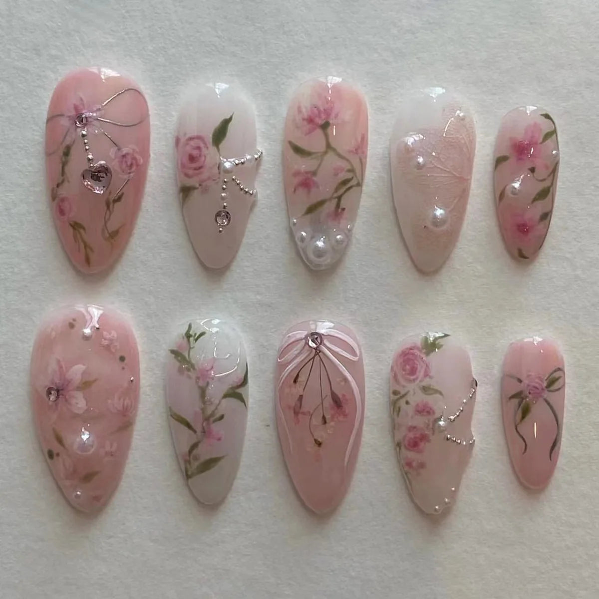 24pcs Sweet Detachable False Nails with Bowknots & Pearls – أظافر صناعية فاخرة قابلة للفك مزينة بفيونكات ولؤلؤ