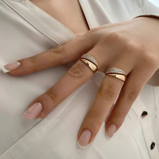 ✨ 2024 Sun Ring with Natural Stone – 18K Gold Plated Stainless Steel 🔷 خاتم شمس 2024 للنساء – مطلي ذهب 18K من الستانلس ستيل مع حجر طبيعي وتصميم معدني مجوّف