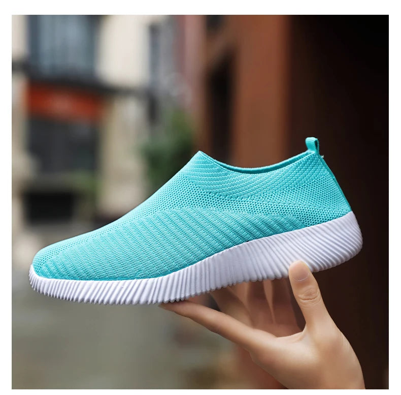 Women’s Vulcanized Slip-On Sneakers – High Quality Loafers, Plus Sizes Available | حذاء نسائي فلكنايزد بدون رباط – لوفزر أنيقة عالية الجودة، مقاسات كبيرة متوفرة