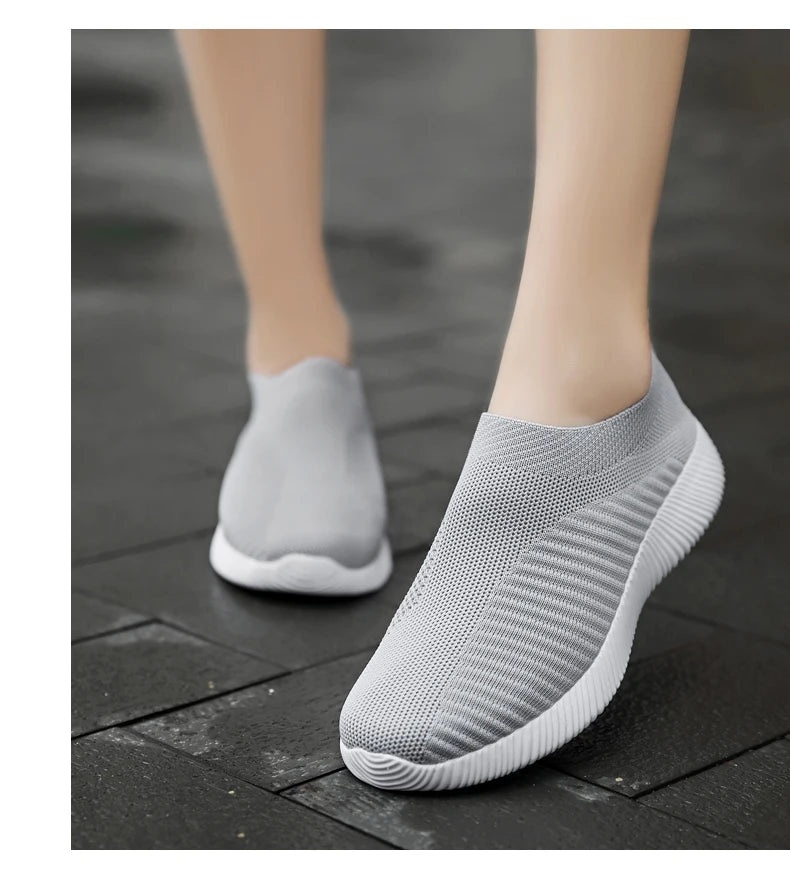 Women’s Vulcanized Slip-On Sneakers – High Quality Loafers, Plus Sizes Available | حذاء نسائي فلكنايزد بدون رباط – لوفزر أنيقة عالية الجودة، مقاسات كبيرة متوفرة