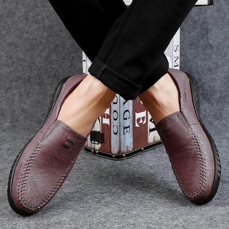 CLOHOO Men's Comfortable Soft-Soled Slip-On Loafers Versatile Casual Business Formal Leather Shoes