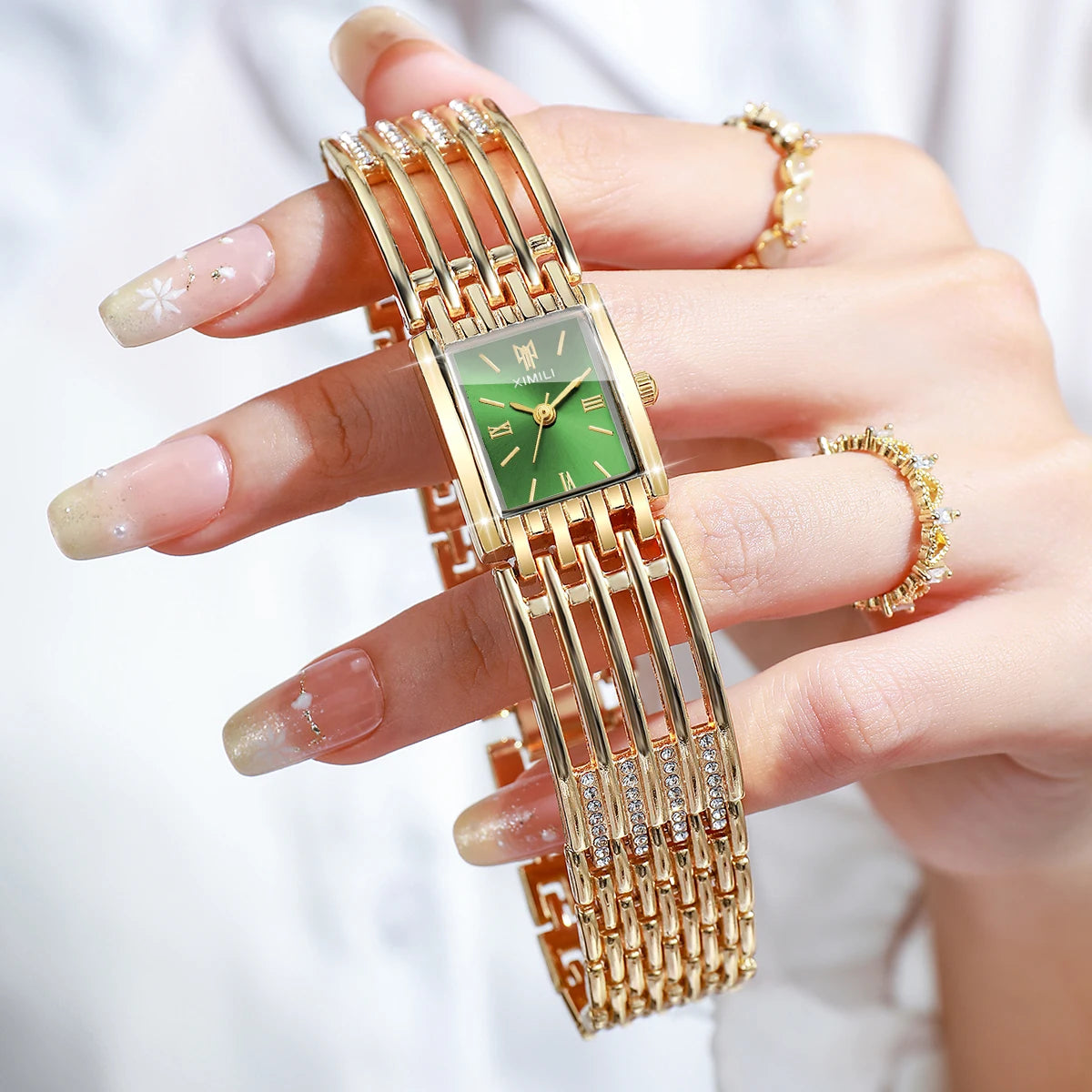 Luxury Gold Bracelet Strap Women Quartz Watch Rectangle Roman Dial Ladies Dress Wristwatches Clock Relogio Feminino（Without Box）