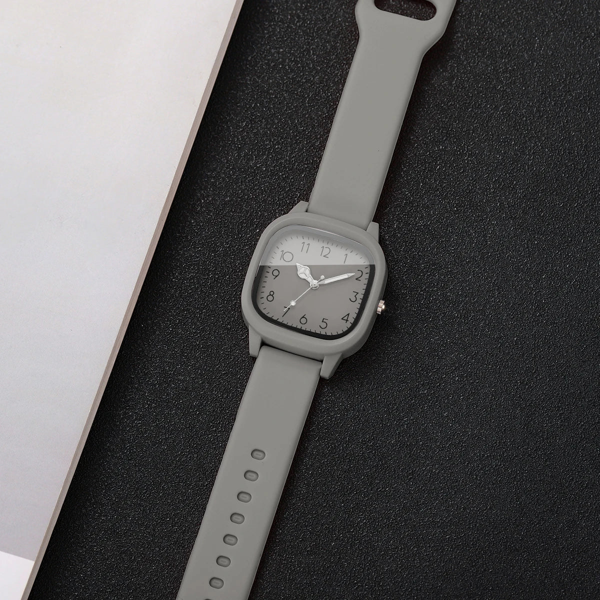2PCS Women Watch Heart BraceletSet Grey Square Dial Silicone Strap Ladies Quartz Wristwatch Clock Relogio Feminino (Without Box)