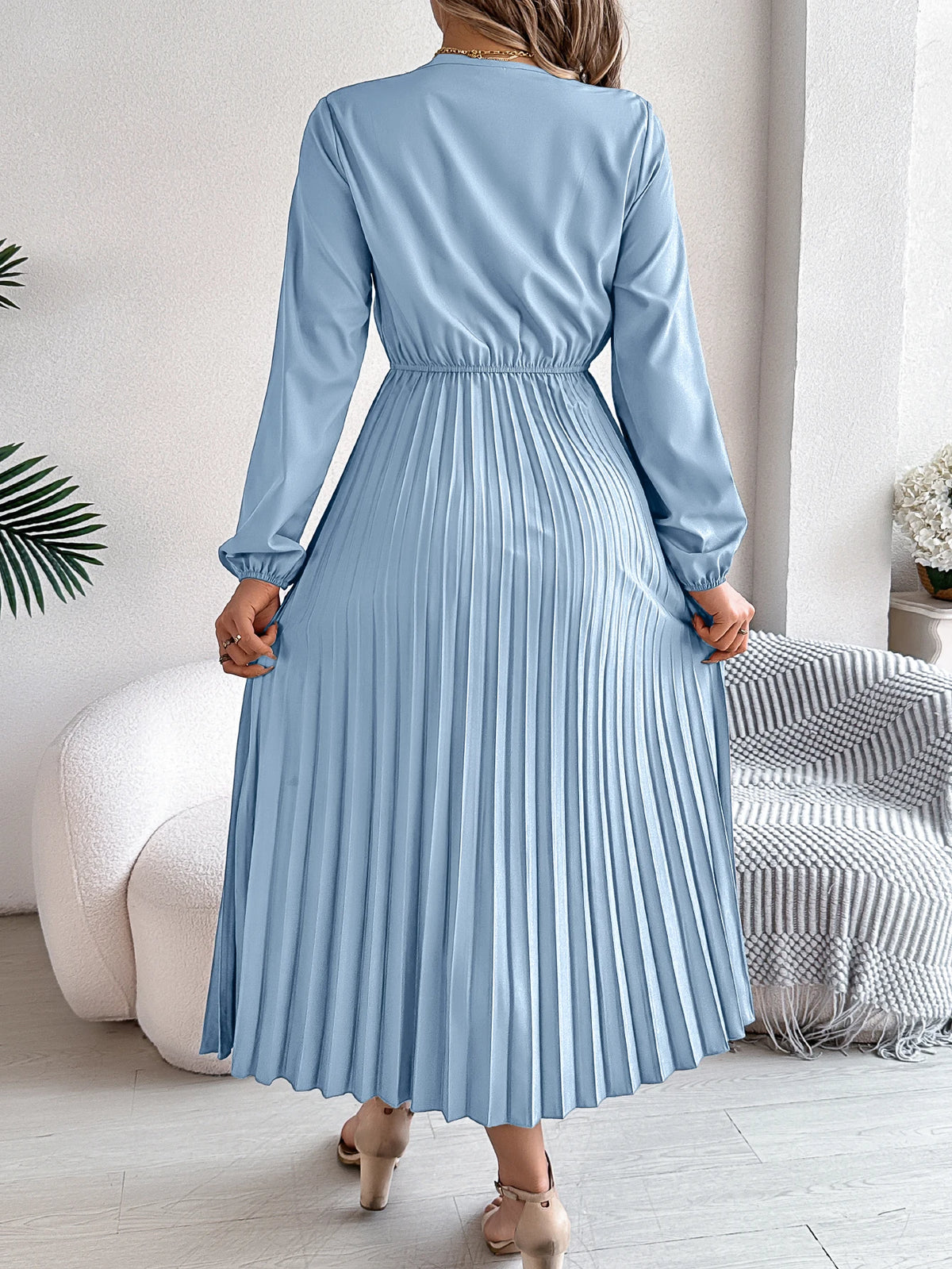 2026 Fashion Lace V Neck Lantern Long Sleeve Maxi Dress for Women Autumn Winter Casual Solid Color Pleated Dresses Khaki Red