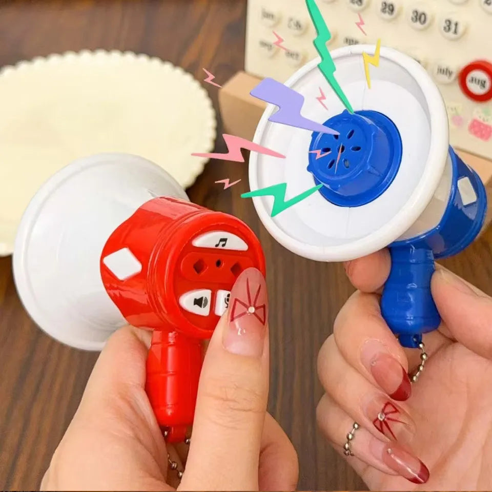 ZAKOL Red Blue Mini Speaker Loudspeaker Handheld KeyChain Outdoor Loudspeaker Decompression Toy Backpack Pendant Gift