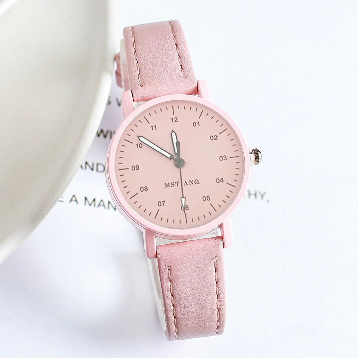 YIKAZE Women's Watch PU Leather Strap Women Quartz Watches Waterproof Round Dial Retro Bracelet Watch Ladies Girls Wristwatch