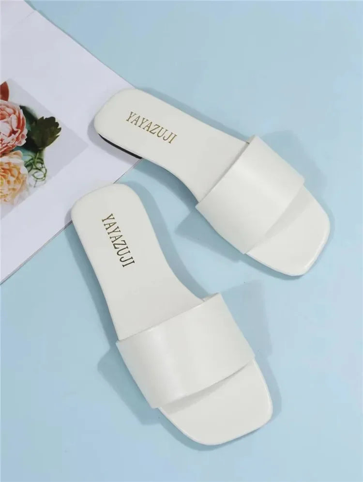 2023 Fashion Minimalist Slide Sandals – Women’s Open-Toe Beach Flats | شباشب نسائية صيفية 2023 – تصميم مينيمالي بحزام واحد مفتوحة من الأمام