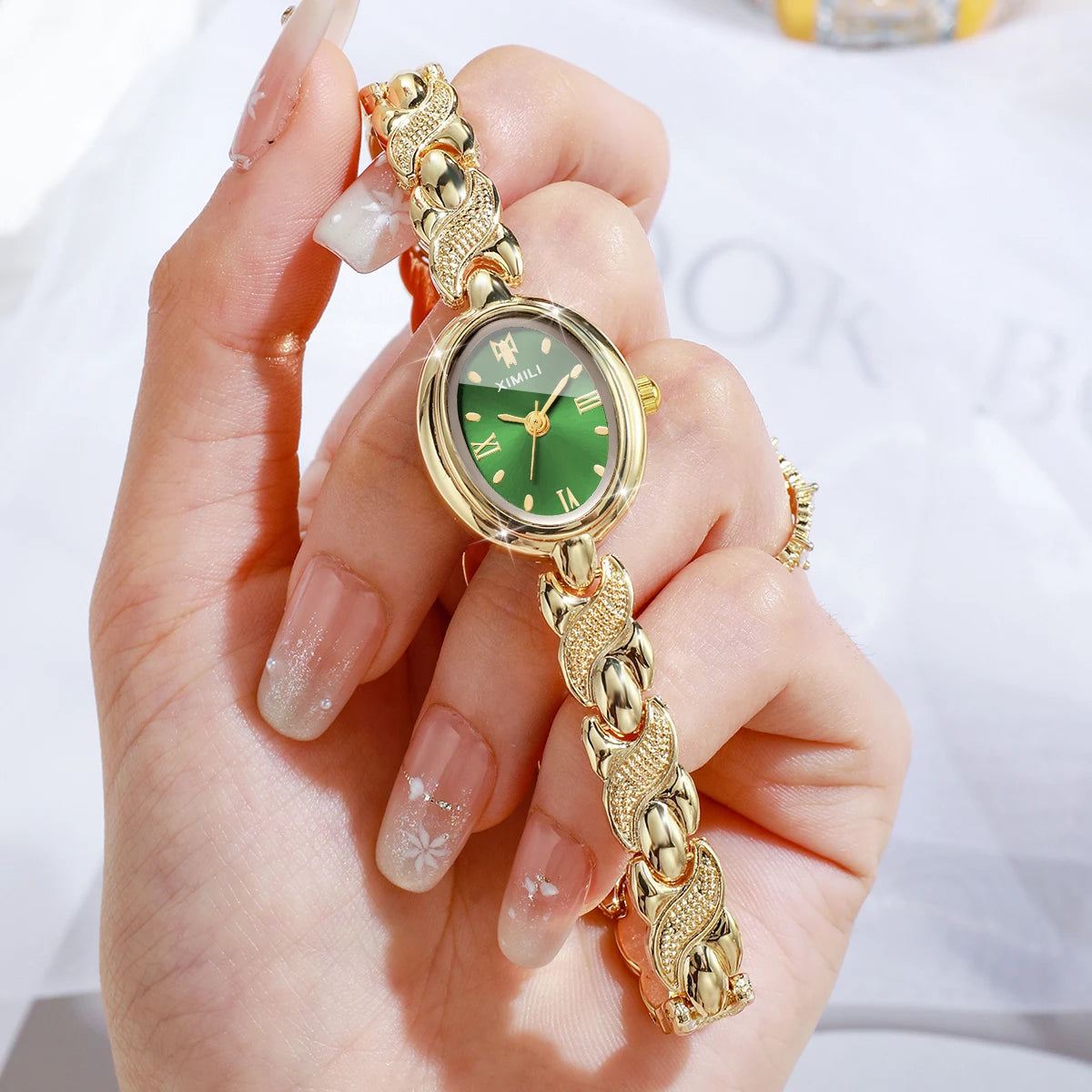 Luxury Gold Oval Women Quartz Watch Roma Dial Metal Bracelet Elegant Ladies Dress Wristwatch Clock Relogio Feminino（Without Box）