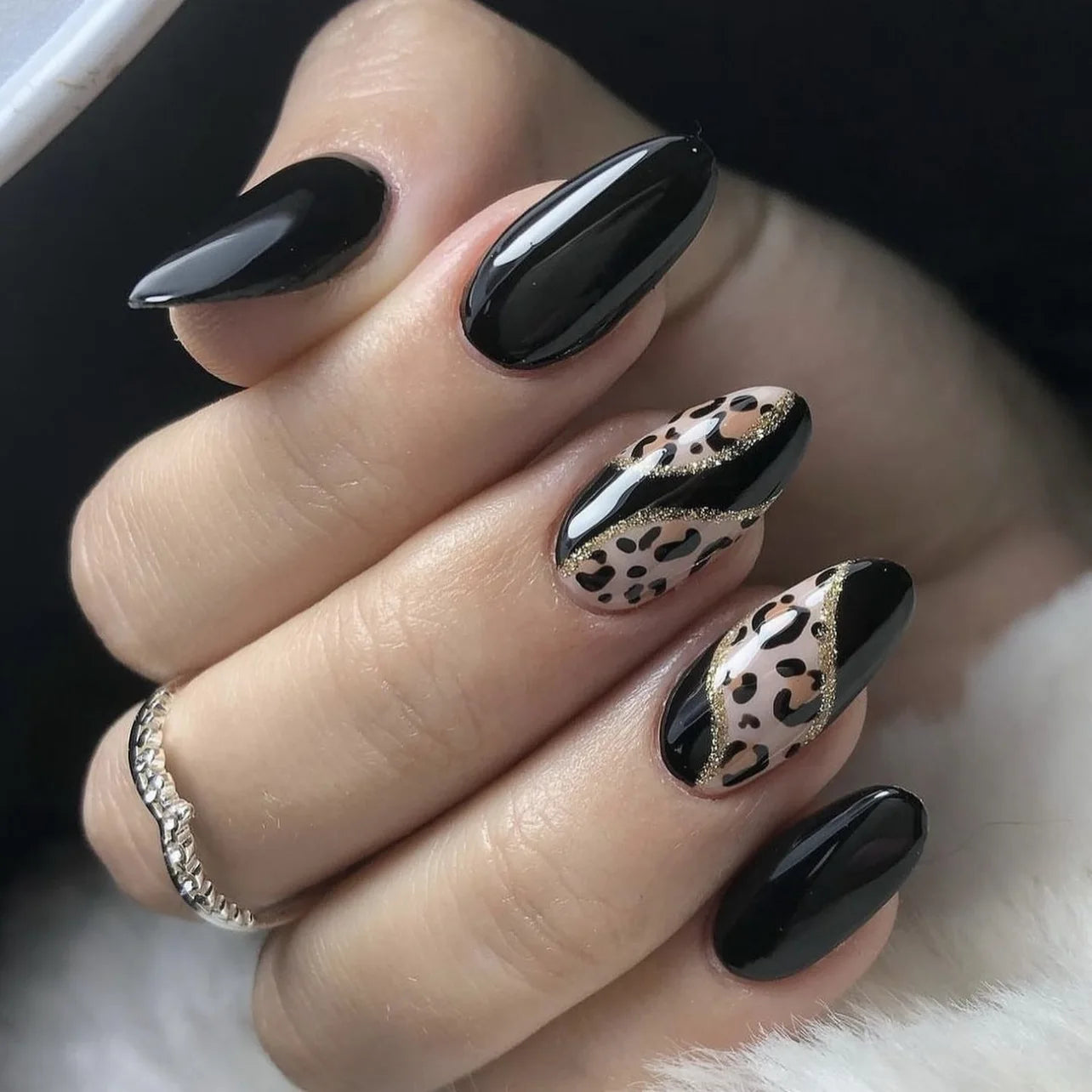 24pcs Flower Butterfly Design False Nail Aurora Cat's Eye Tips Almond Press on Nails Simple Wearable Gradient French Fake Nail