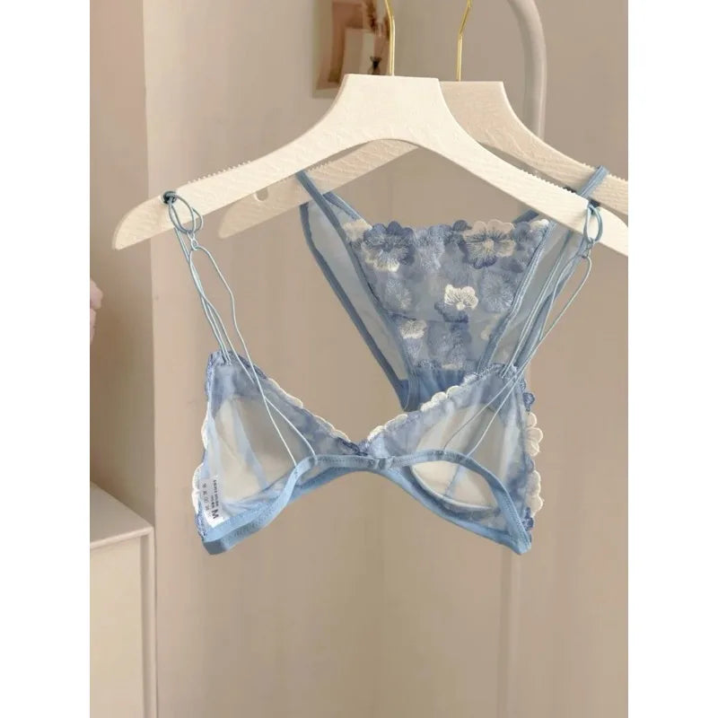 French Style Triangle Cup Bralette Embroidered Lace Wireless Hollow Out Pure Desire Lingerie Set CA MOYISU Lingerie Sensual Set