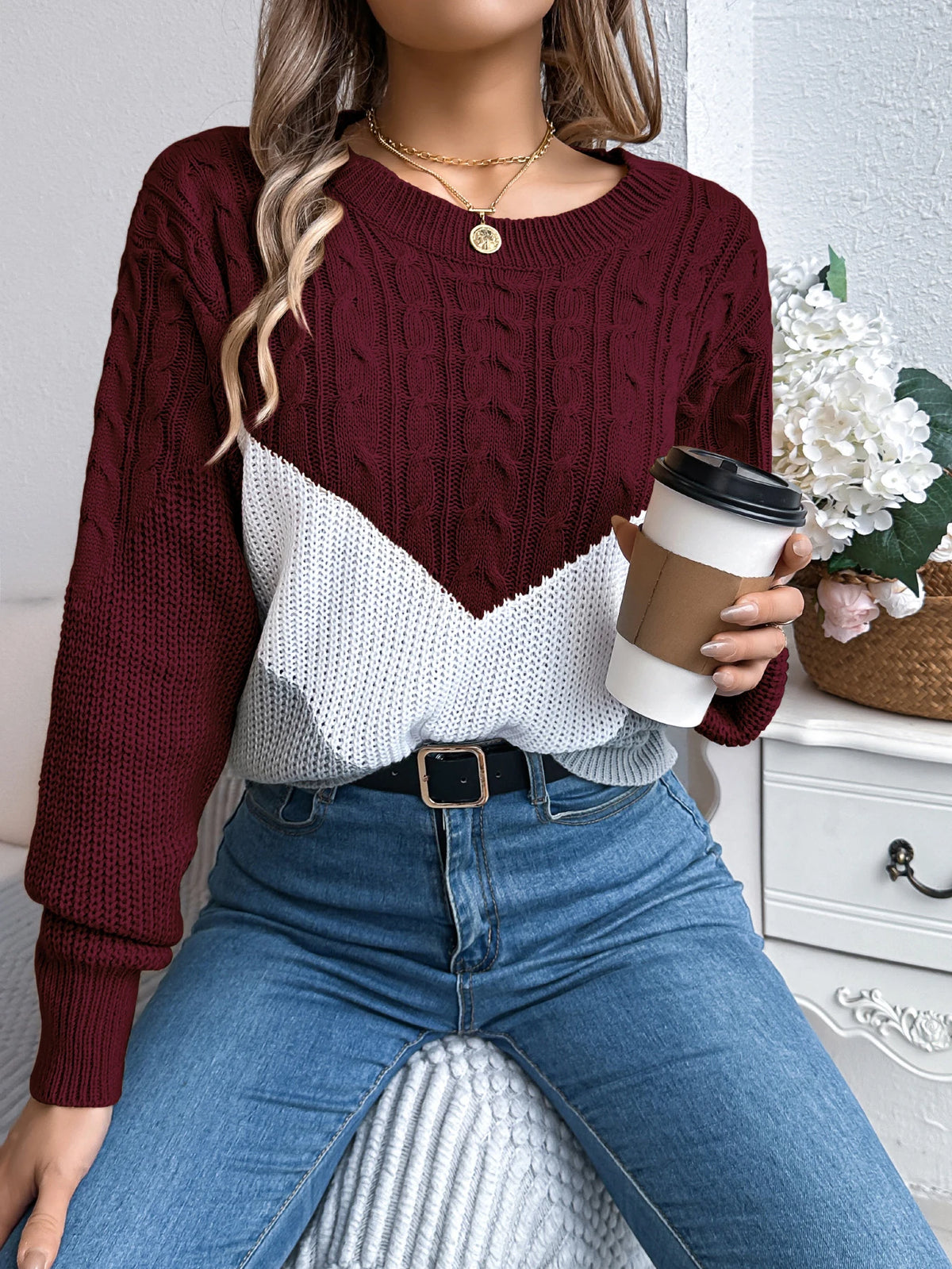 Autumn and Winter Casual Color Blocking Versatile Round Neck Long Sleeved Pullover Sweater for Women