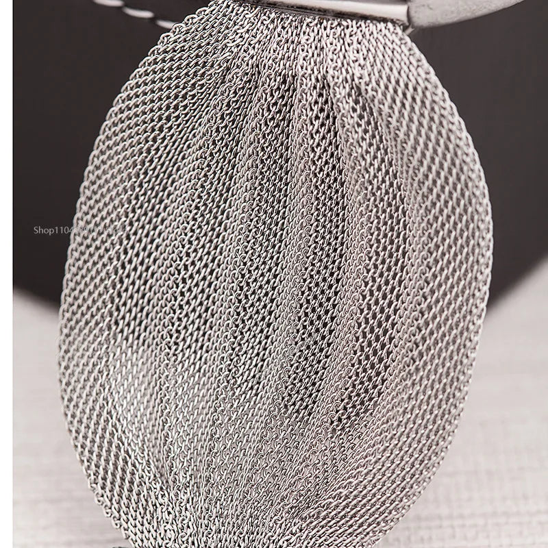 Brand New Luxury Gold Rhinestone Ladies Watch – Quartz Bracelet