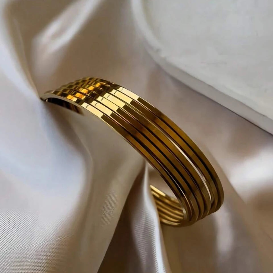 ZAKOL 2mm Width Stainless Steel Smooth Circles Bracelet for Women Minimalist Fashion Waterproof Stackable Jewelry