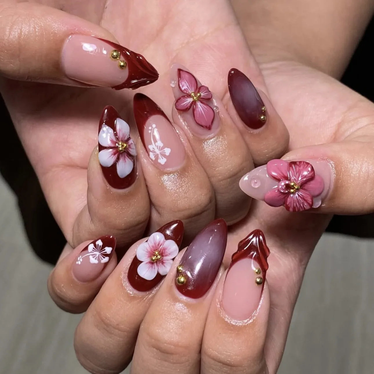 24Pcs Mid-length 3D Flowers Design Fingertips Sweet Butterfly Yellow Ripple Almond False Nails Detachable Full Cover Press Ons