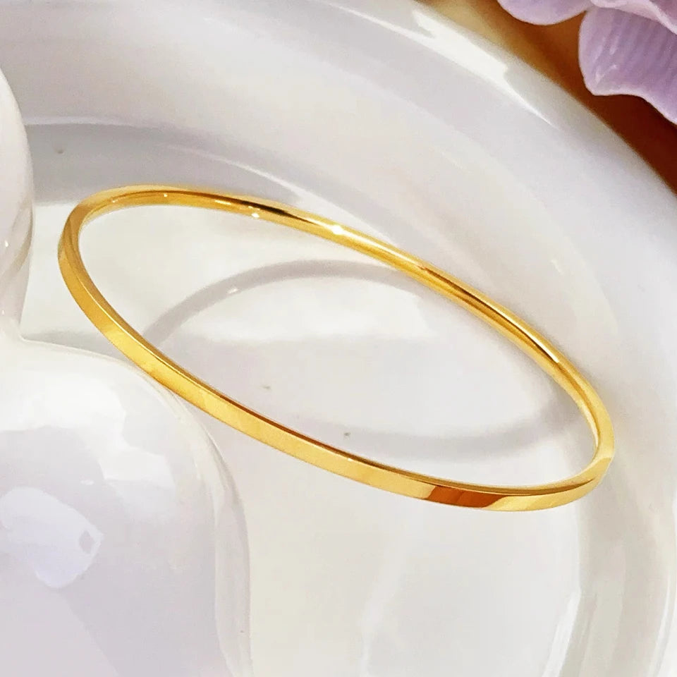 ZAKOL 2mm Width Stainless Steel Smooth Circles Bracelet for Women Minimalist Fashion Waterproof Stackable Jewelry