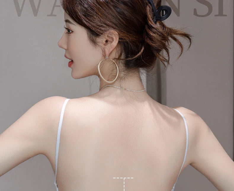 MOYISU Backless Halter Bra with Pads Cross Straps for Small Boobs, Volumizing Push Up Bralette, Strapless Plunge Dress Underwear