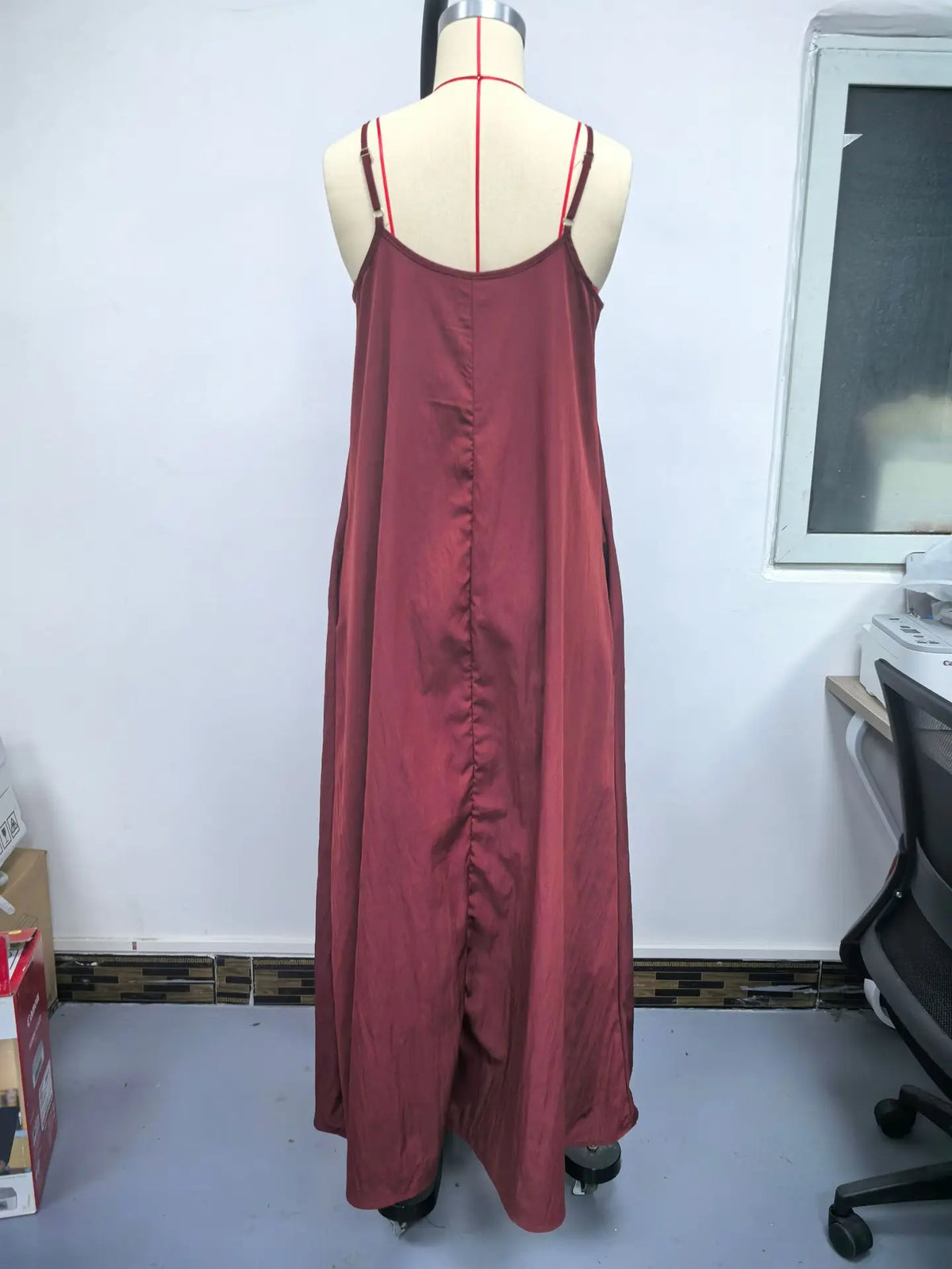 Women Linen Spaghetti Strap Maxi Dress V Neck Loose Swing Long Dress With Pockets Casual Summer Beach Vacation Sundress Ladies