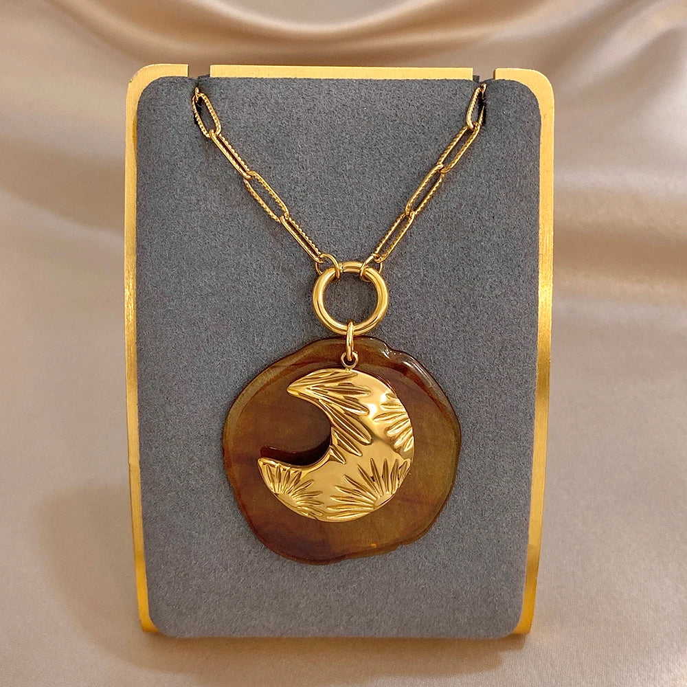 Trendy 316L Stainless Steel Chain Necklace Vintage Amber Resin Moon Round Pendant Statement Waterproof Fashion Jewelry