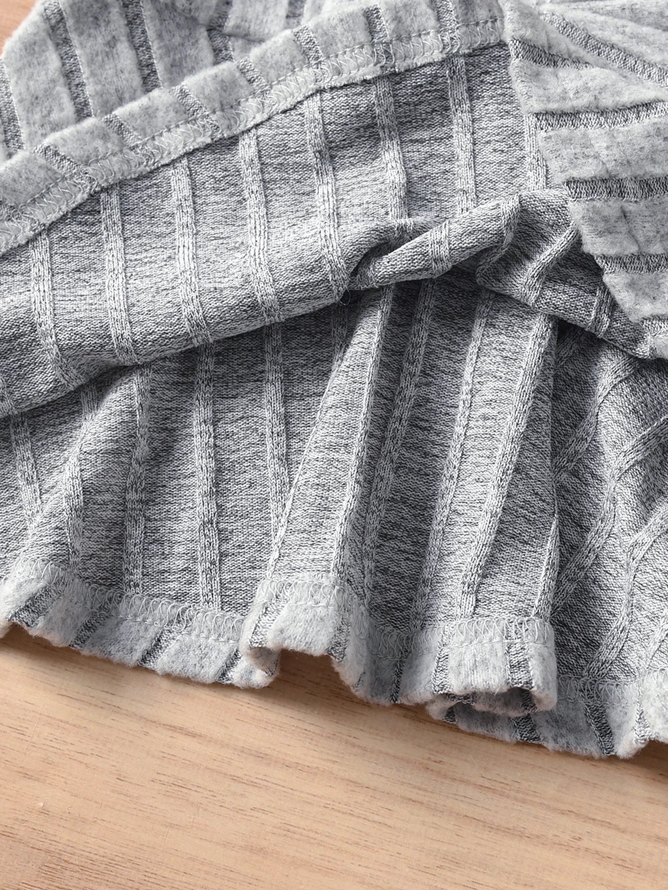 Girls' Long-Sleeved Suit, Children'S Round-Neck Bow Top And Long Pants Are Suitable For Spring And Autumn Outdoor Activities