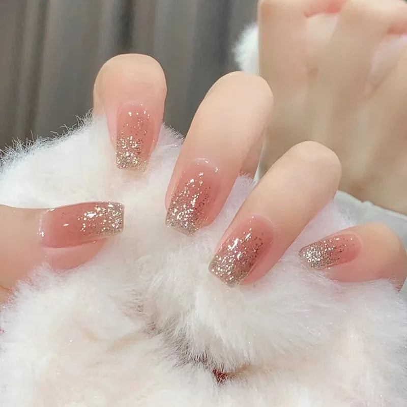 24Pcs Medium Short Square False Nails Glittering Nail Art White Wearable Fake Nail Silver French Full Cover Press on Nail Tips
