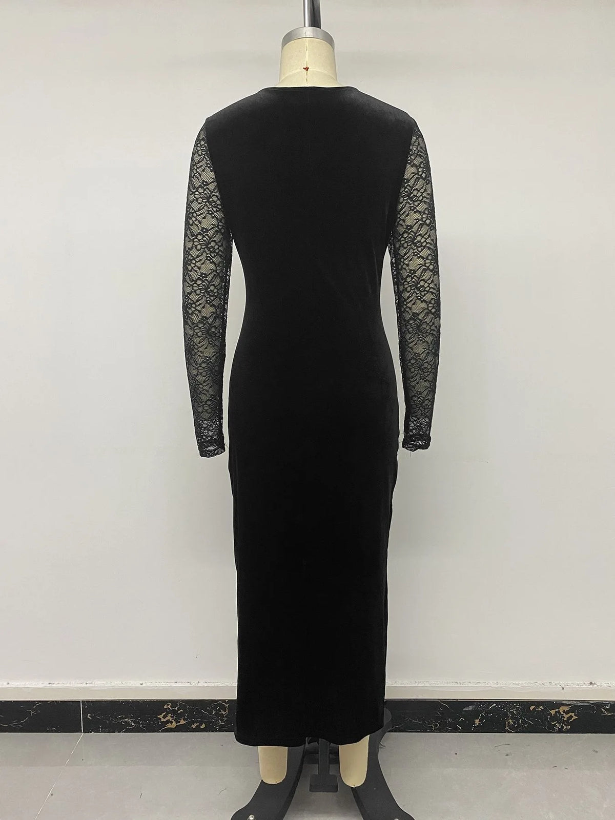 Women Velvet Maxi Dress Long Sleeve V Neck Lace Patchwork Bodycon Long Dress Elegant Evening Party Nightclub Slim Fit Dress